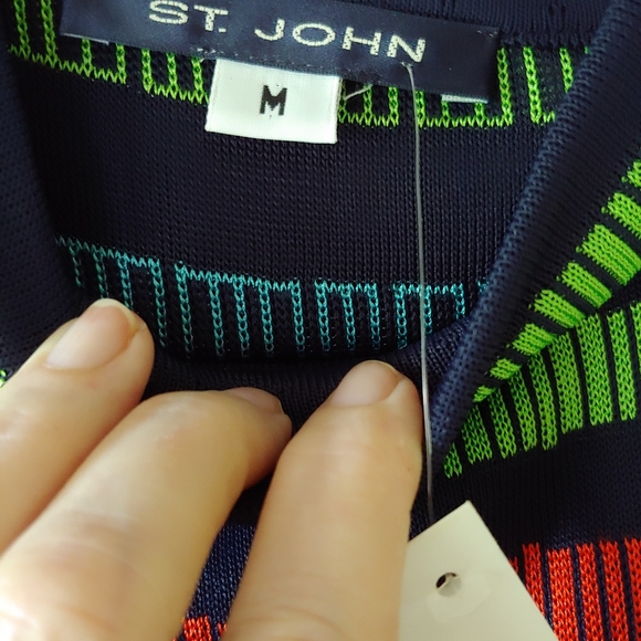 St John blouse NWT - Picture 2 of 4